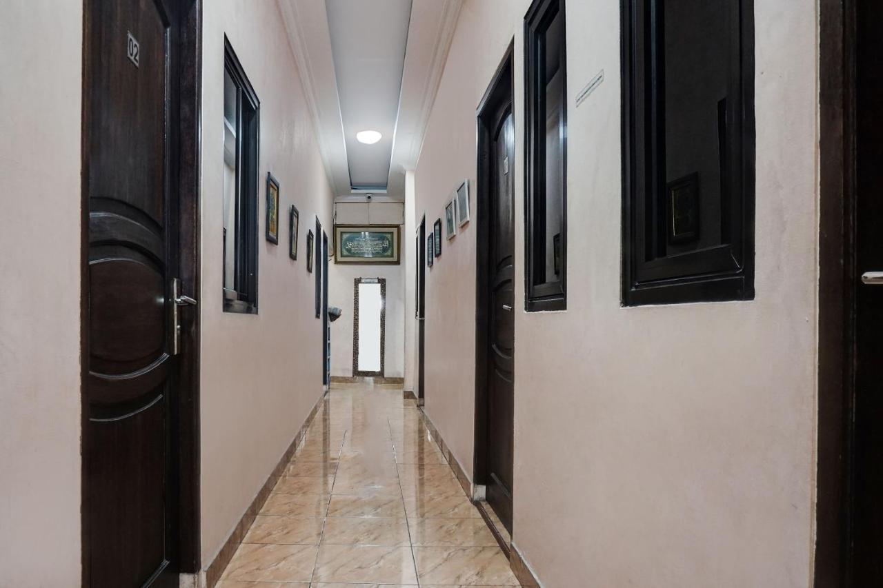 Oyo 91754 Wisma Tiqita Syariah Джакарта Екстер'єр фото